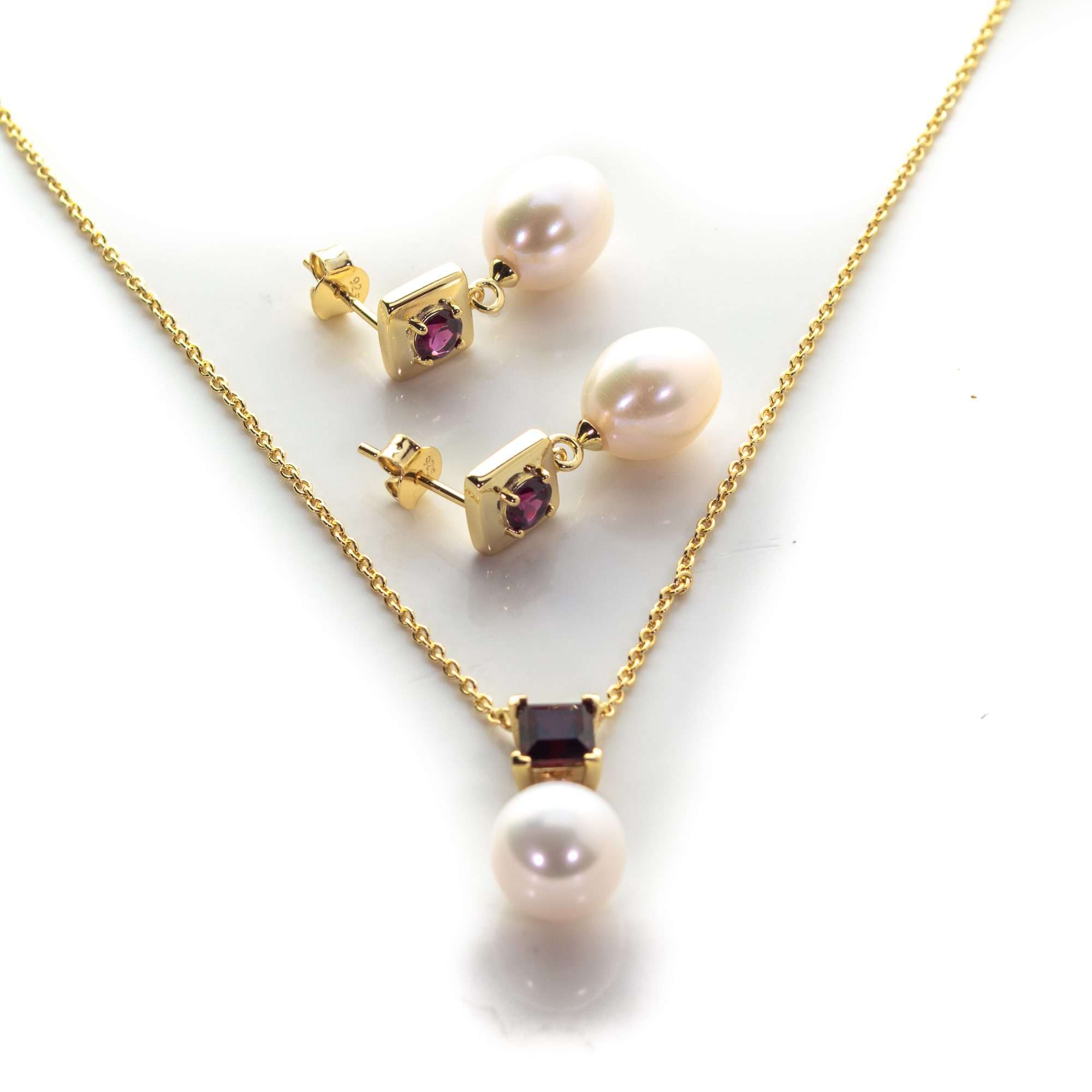 4 MM Round and 5 MM Square Red Garnet Stone & 9 MM Cultured Freshwater Bombay Set - Zyrola