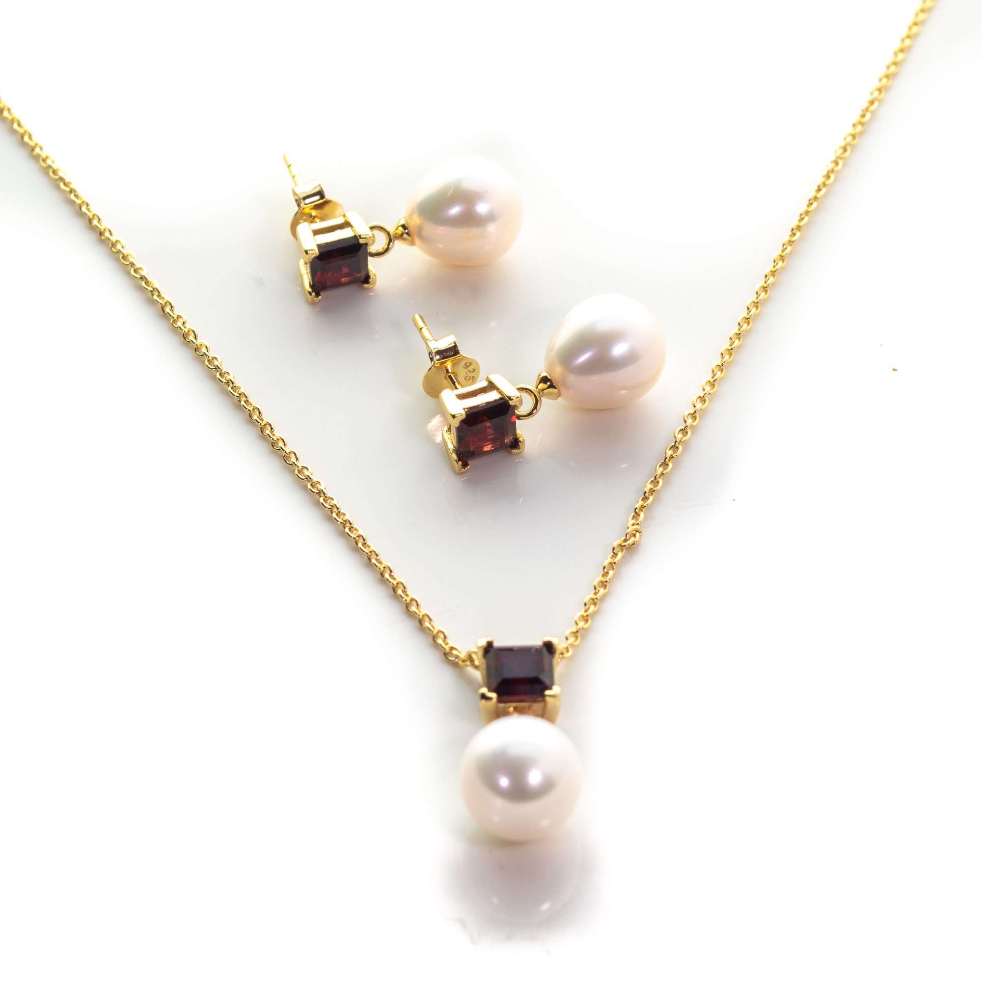 5 MM Red Garnet Stone & 9 MM Cultured Freshwater Pearl Ankara Set - Zyrola