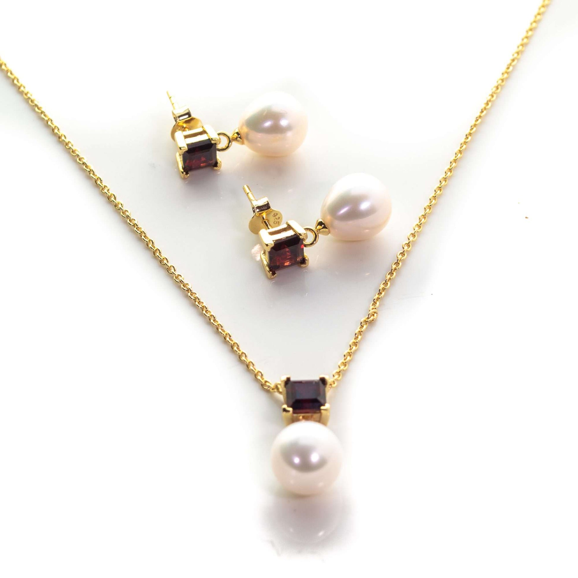 5 MM Red Garnet Stone & 9 MM Cultured Freshwater Pearl Ankara Set - Zyrola