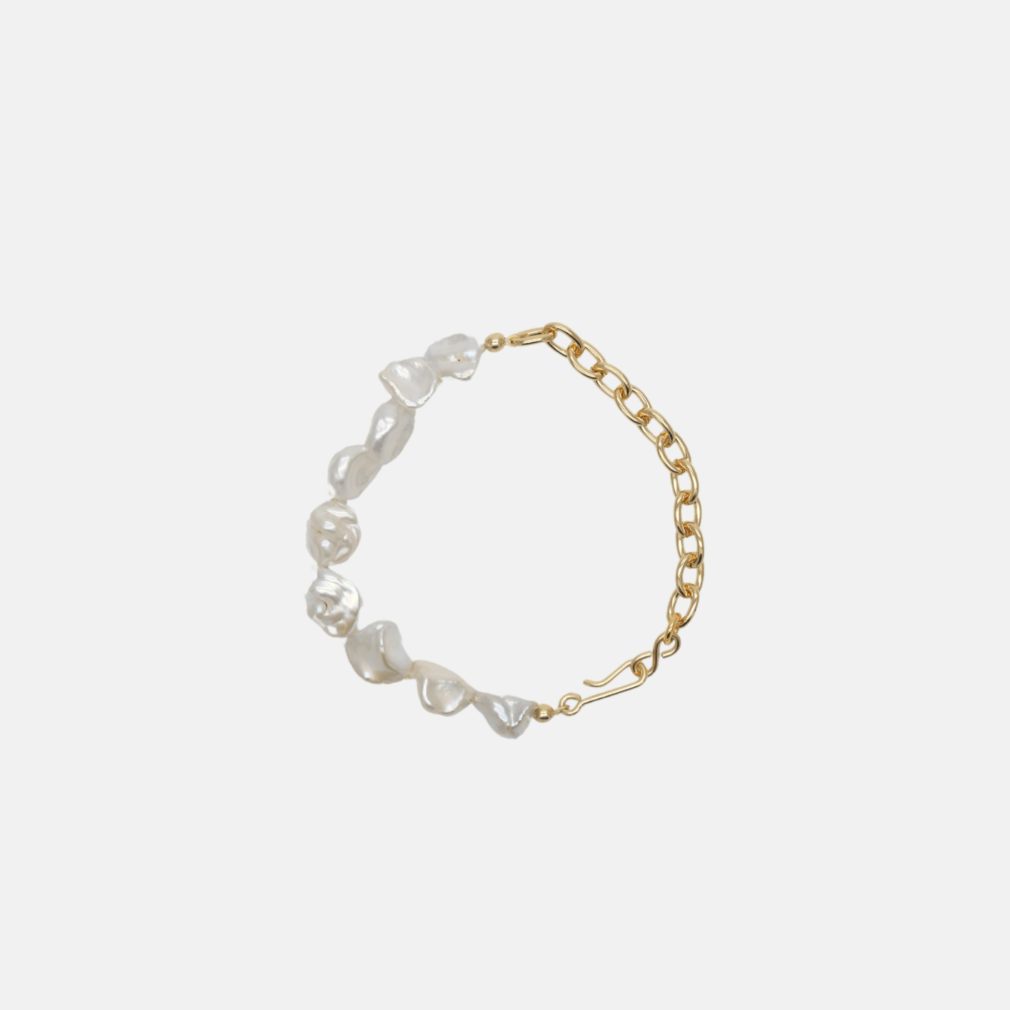 Bracelet Gisel B bi-matière avec perles baroques et chaîne dorée plaqué or 24K, bijou unisexe personnalisable