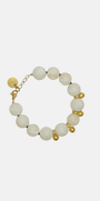 Bracelet Billie en perles de nacre et détails dorés, bijou artisanal élégant