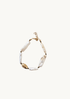 Bracelet Gisel B en perles baroques avec scarabée doré plaqué or 24K, bijou artisanal élégant et ajustable