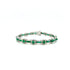 Texte ALT : Bracelet en argent sterling 925 avec émeraudes naturelles, coupe ovale et baguette, monté en motif élégant.