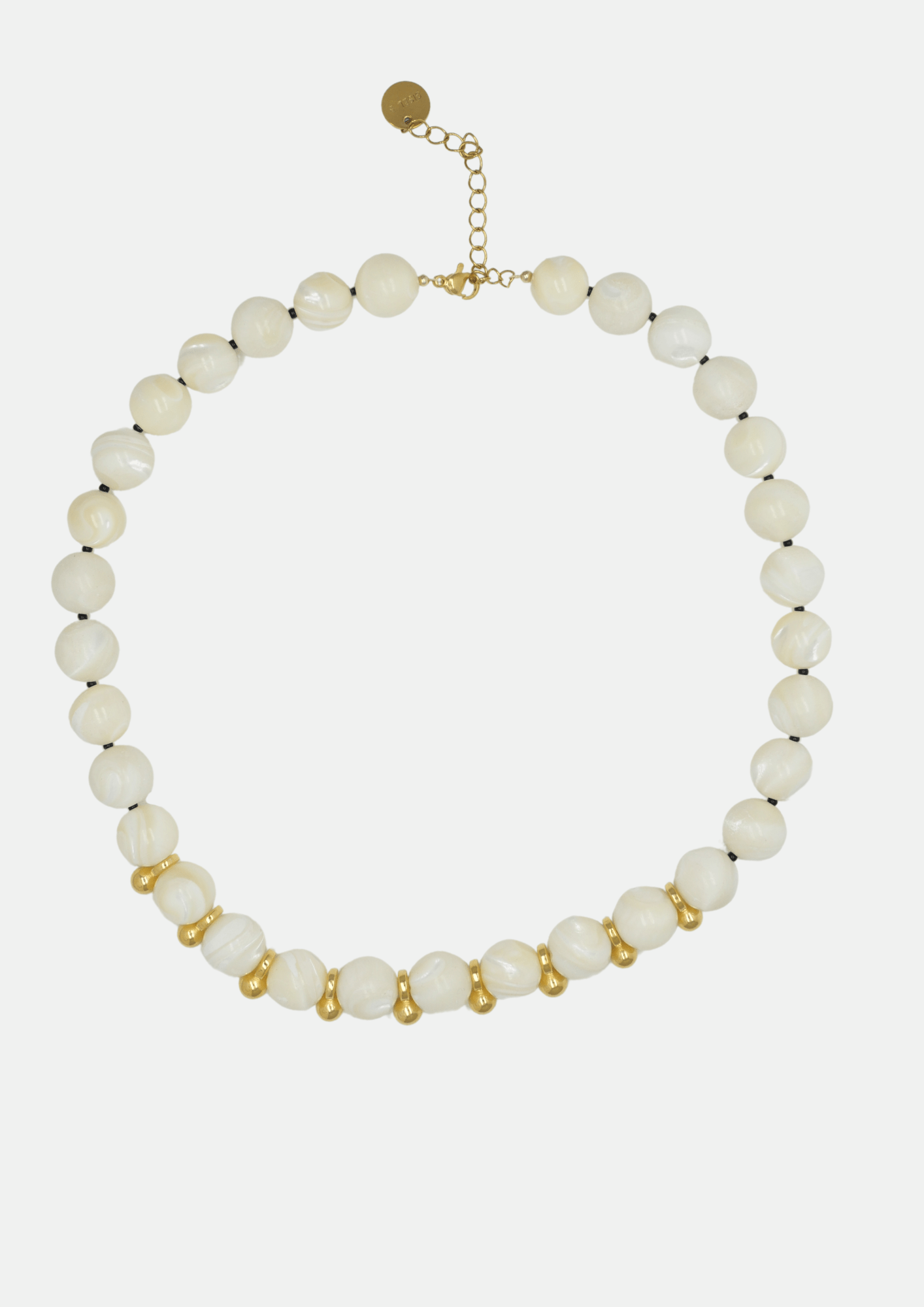 Collier Billie en perles de nacre et doré pour femme – Élégance artisanale
