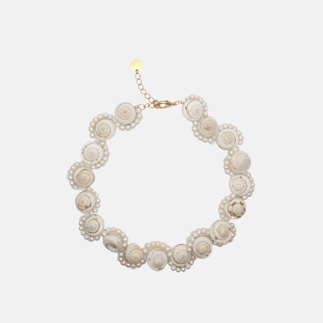 Collier Ali en coquillages et perles de culture rondes – Maxi collier plaqué or 24 carats