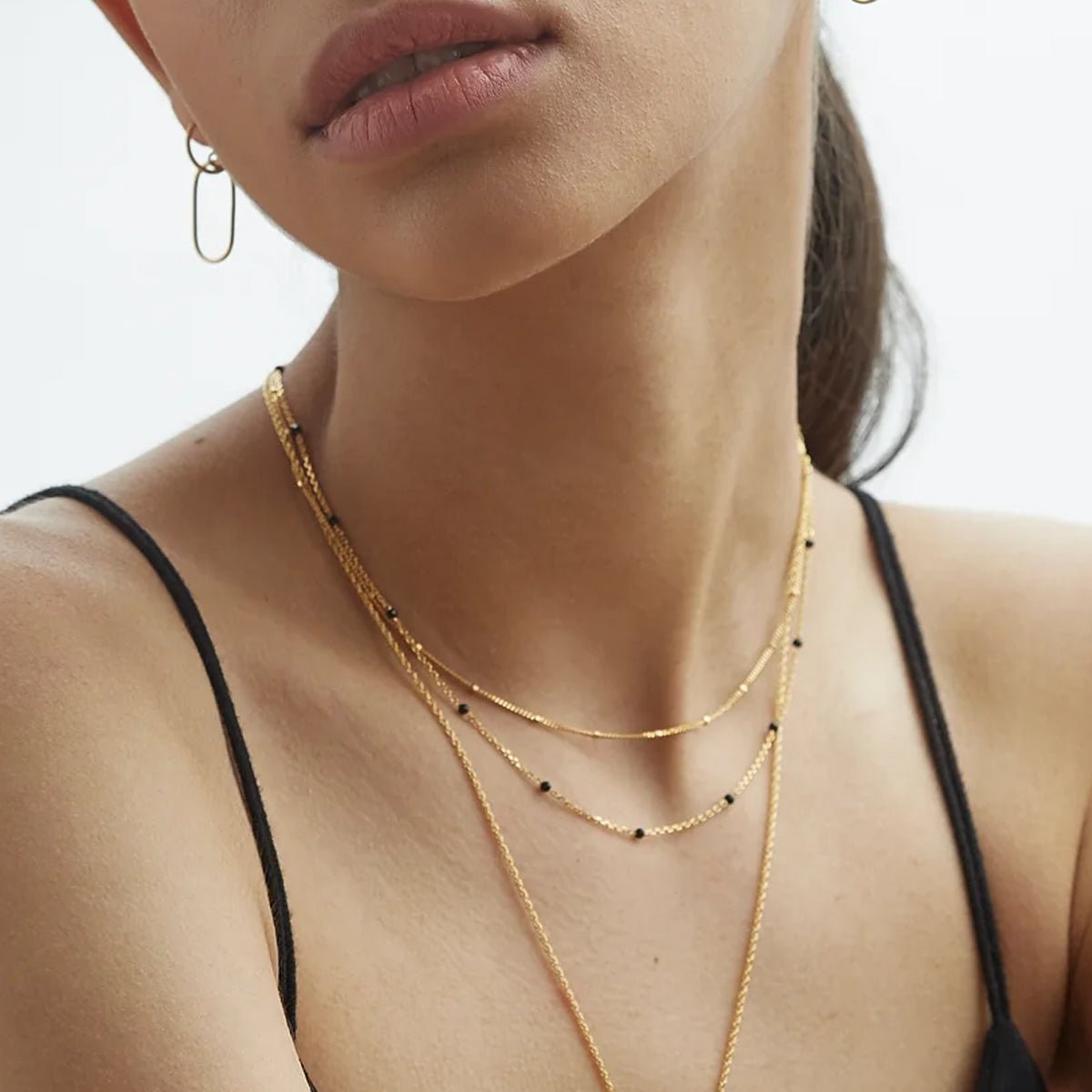 Black spinel relay necklace - Zyrola