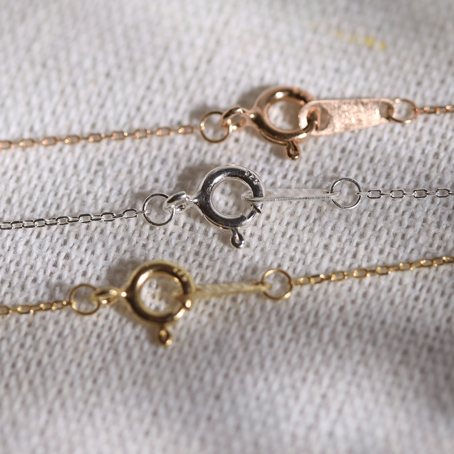 Circle cubic pendant necklace - Zyrola