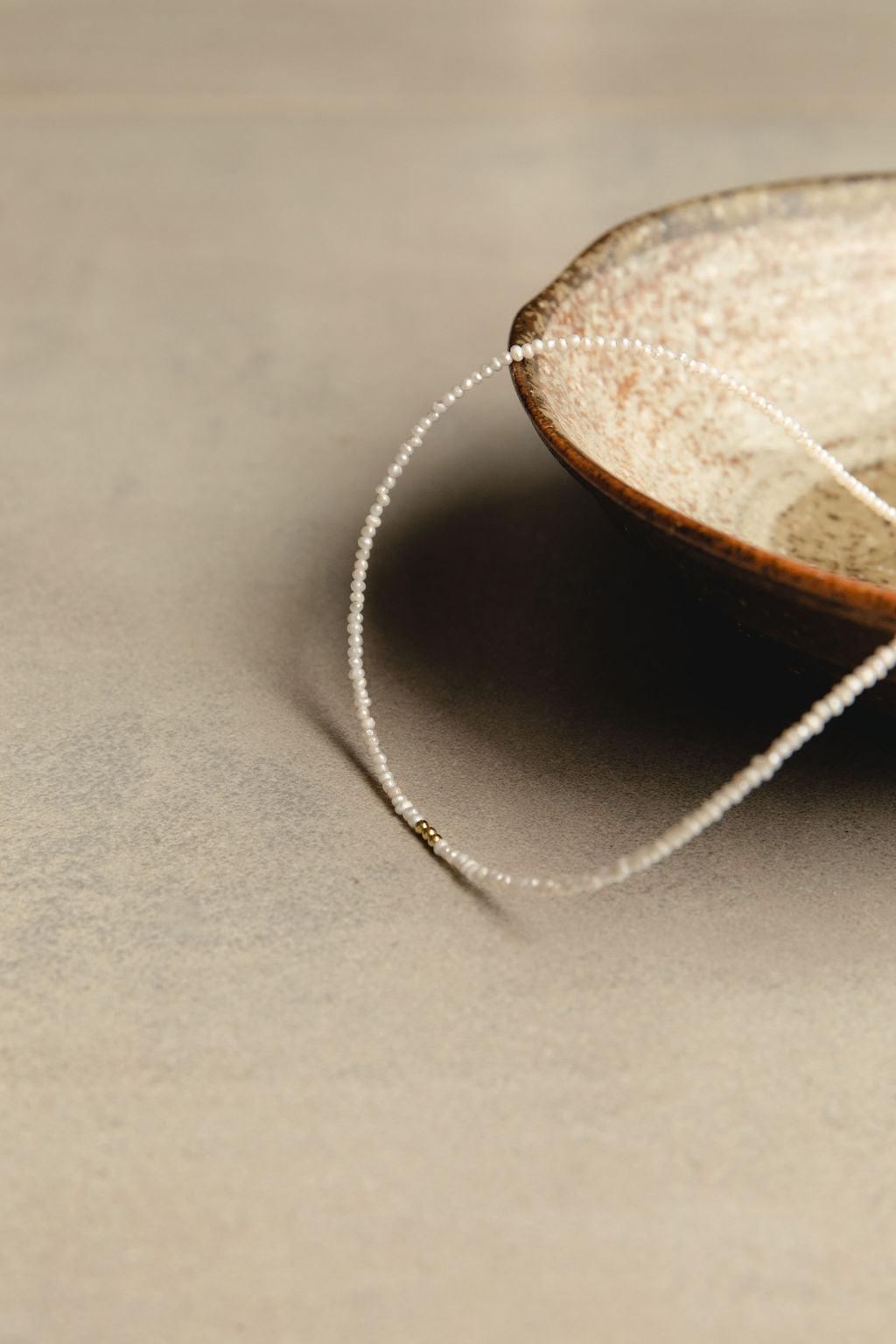 Collier fin en perles de culture et perles dorées plaqué or - Zyrola