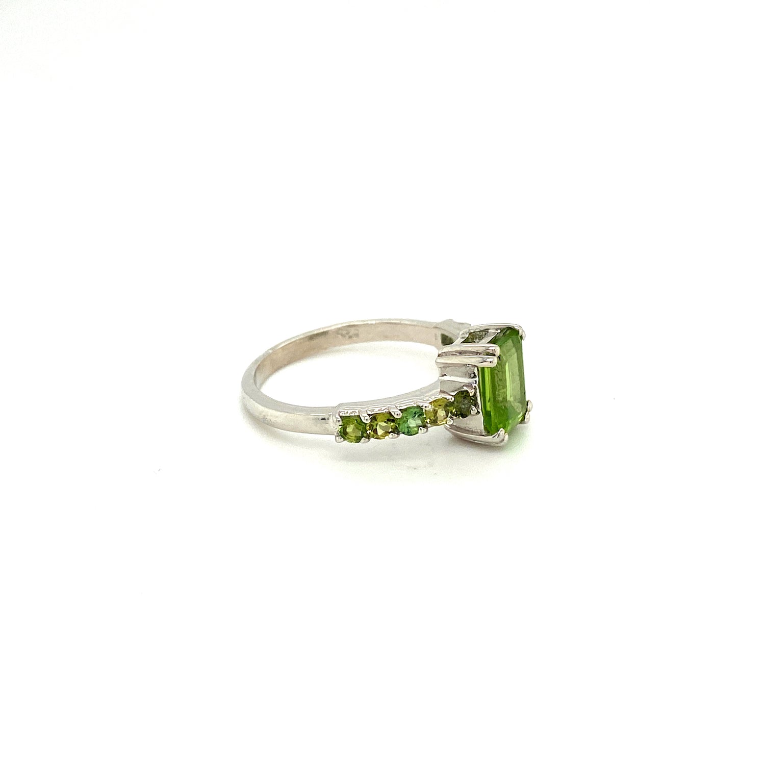 Peridot Ring in .925 Sterling Silver KSR - 13339 - Zyrola