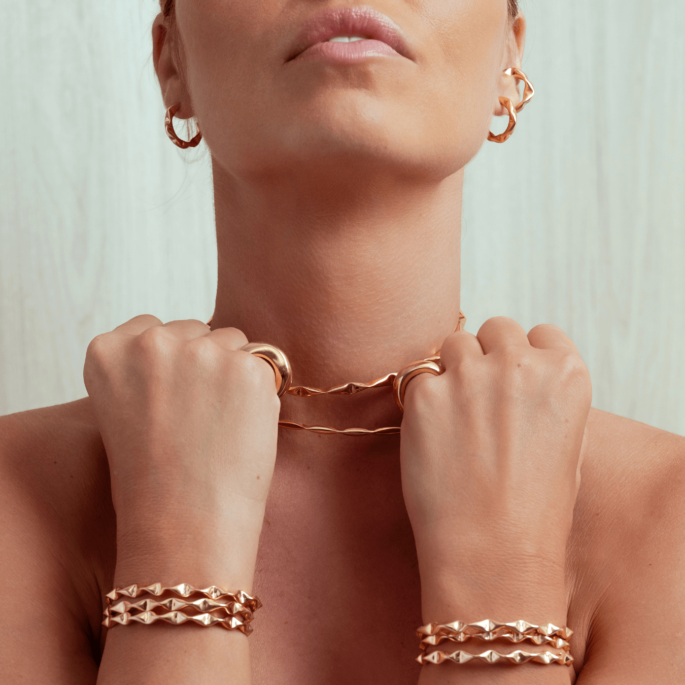 Sabrina Gold Choker - Zyrola