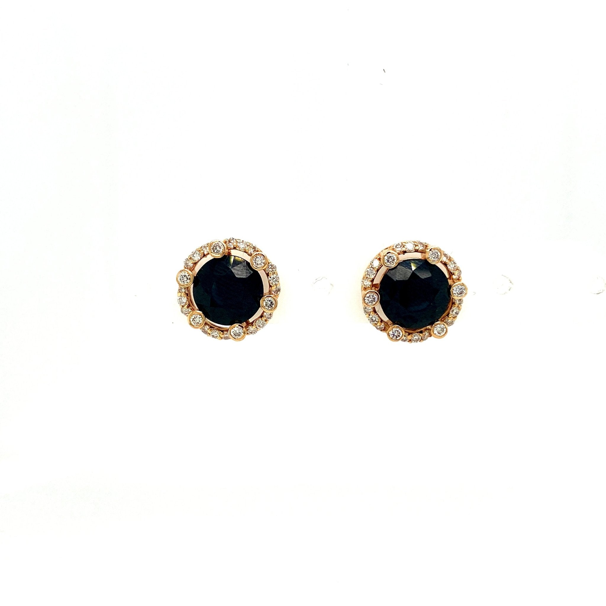 Boucles d’oreilles en saphirs ronds et halo de diamants sur or jaune 14 carats – KGT 32473 - Zyrola